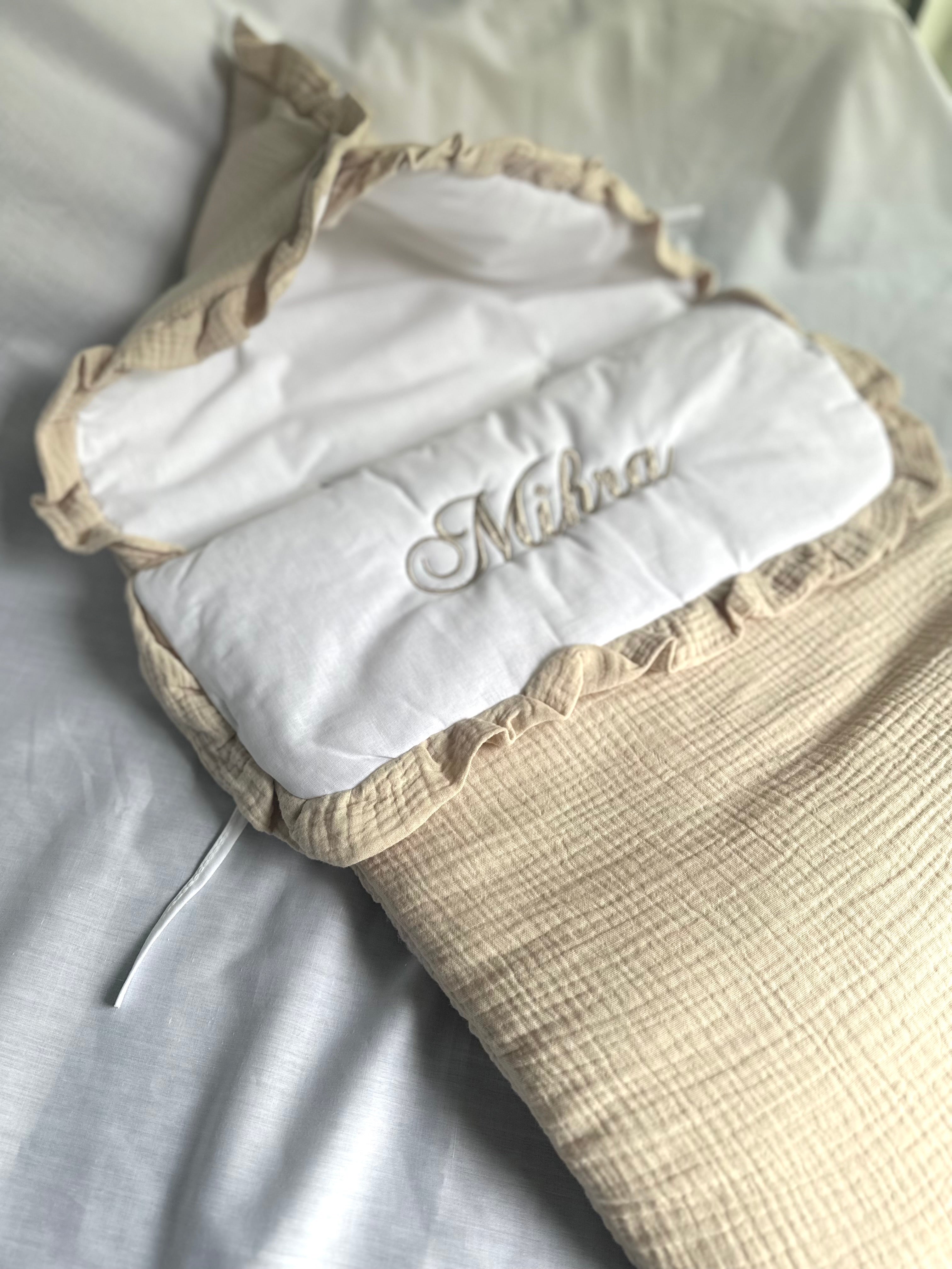 Chancelière bébé en double gaze de coton — doublure polaire, broderie personnalisée