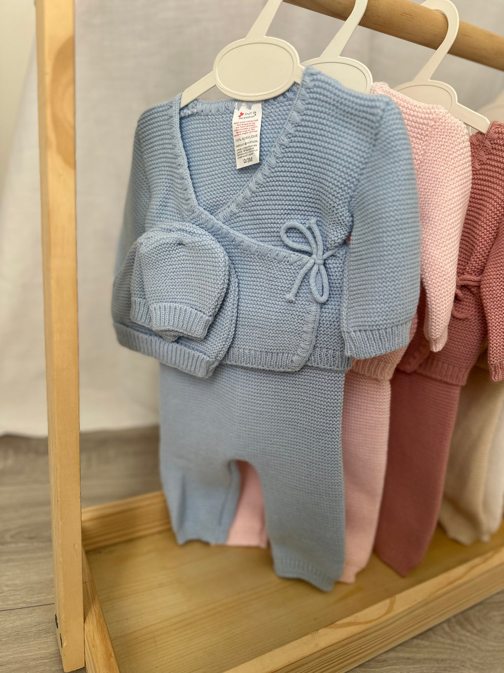 Tenue naissance tricotée bébé – Ensemble 3 pièces (0-3 mois)