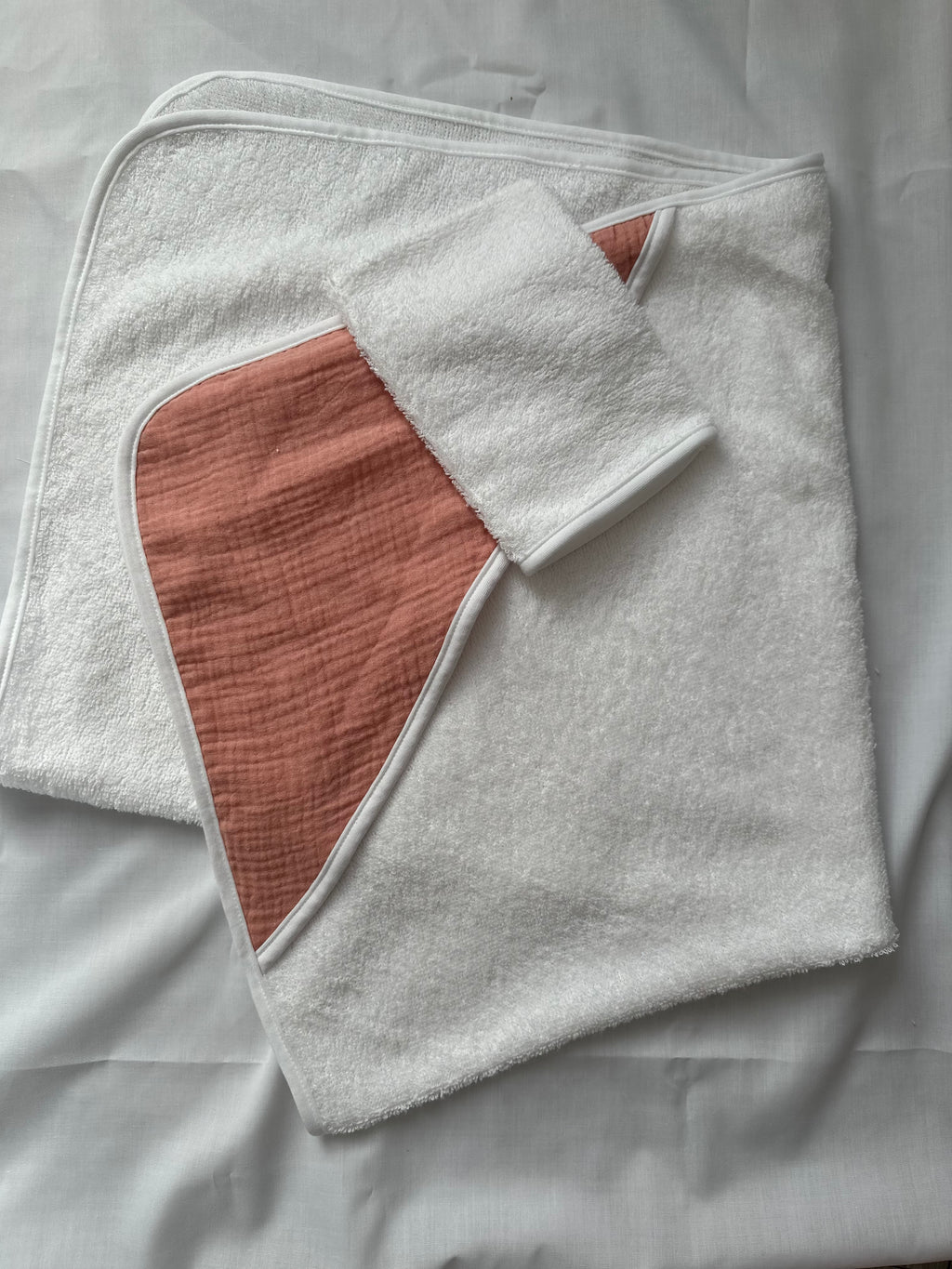 Serviette de bain avec gant de toilette